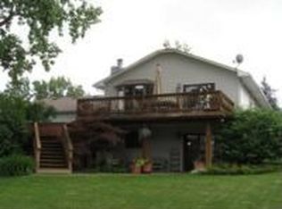 14131 Landings Way, Fenton, MI 48430