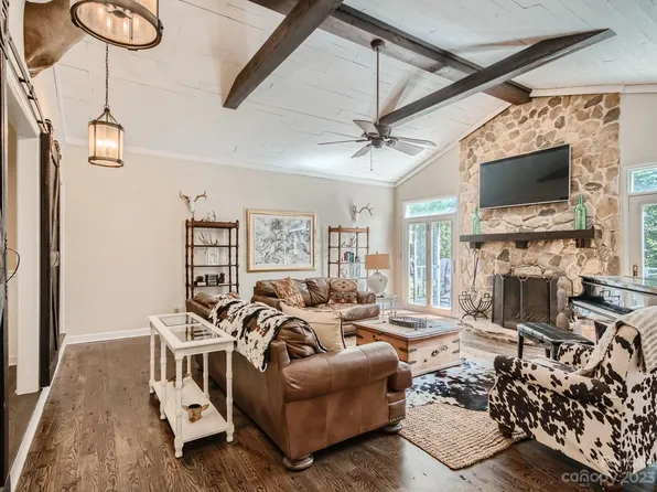 1815 Rock Rest Rd, Wingate, NC 28174