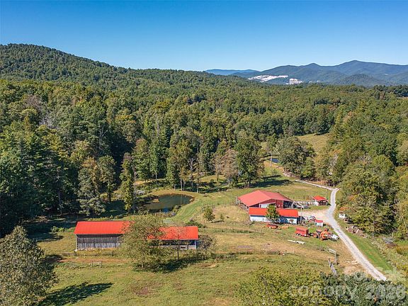 5th image of 1050 Dale Rd