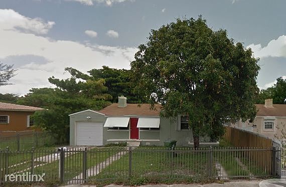 4401 nw 11 ct exterior