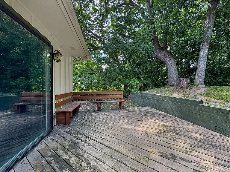 5674 Arthur St NE — Photo 40