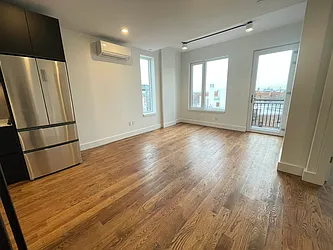 Rented by Tapiro Realty