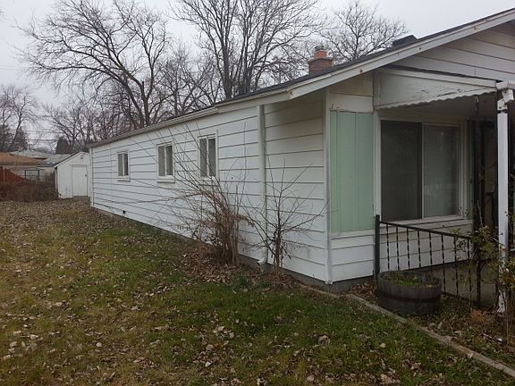 2nd image of 4852 Southfield St