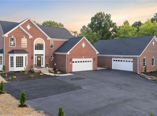 192 Baldwin Rd, Carnegie, PA 15106