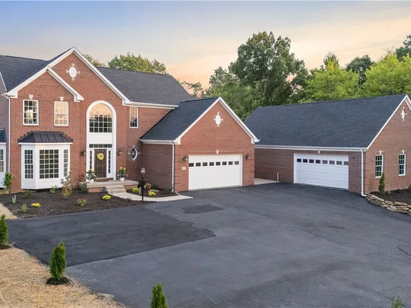 192 Baldwin Rd, Carnegie, PA 15106