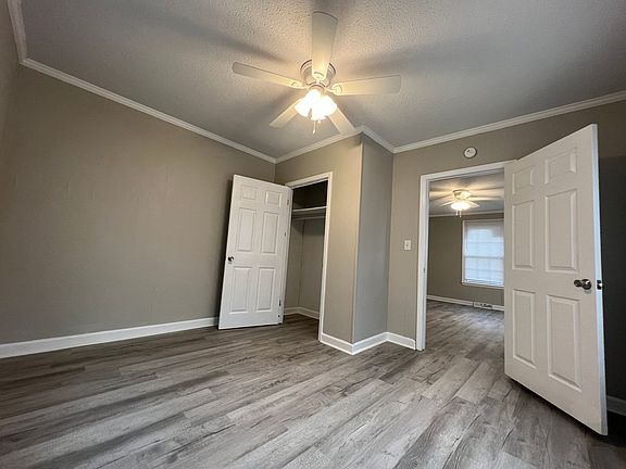 4th image of 102 Neighborhood St