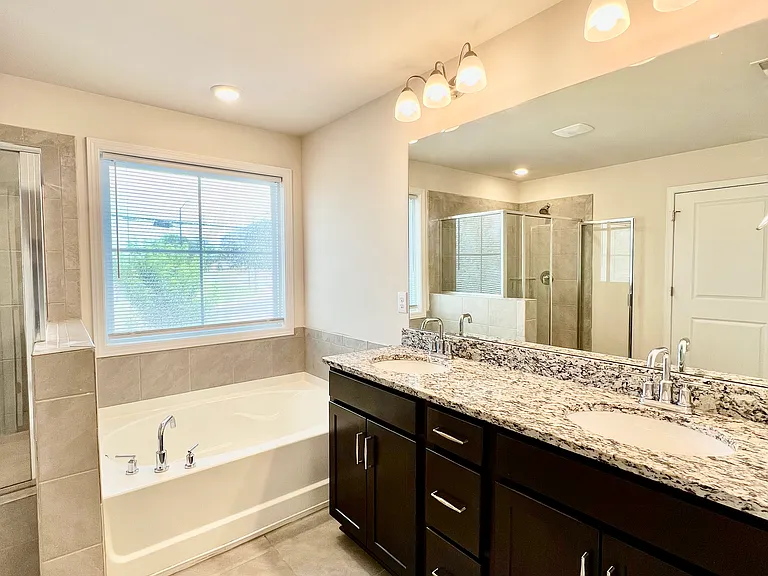 1604 Pendula Ln — Photo 22