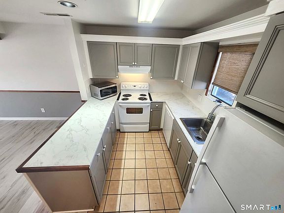4th image of 25 Cottage St APT 202
