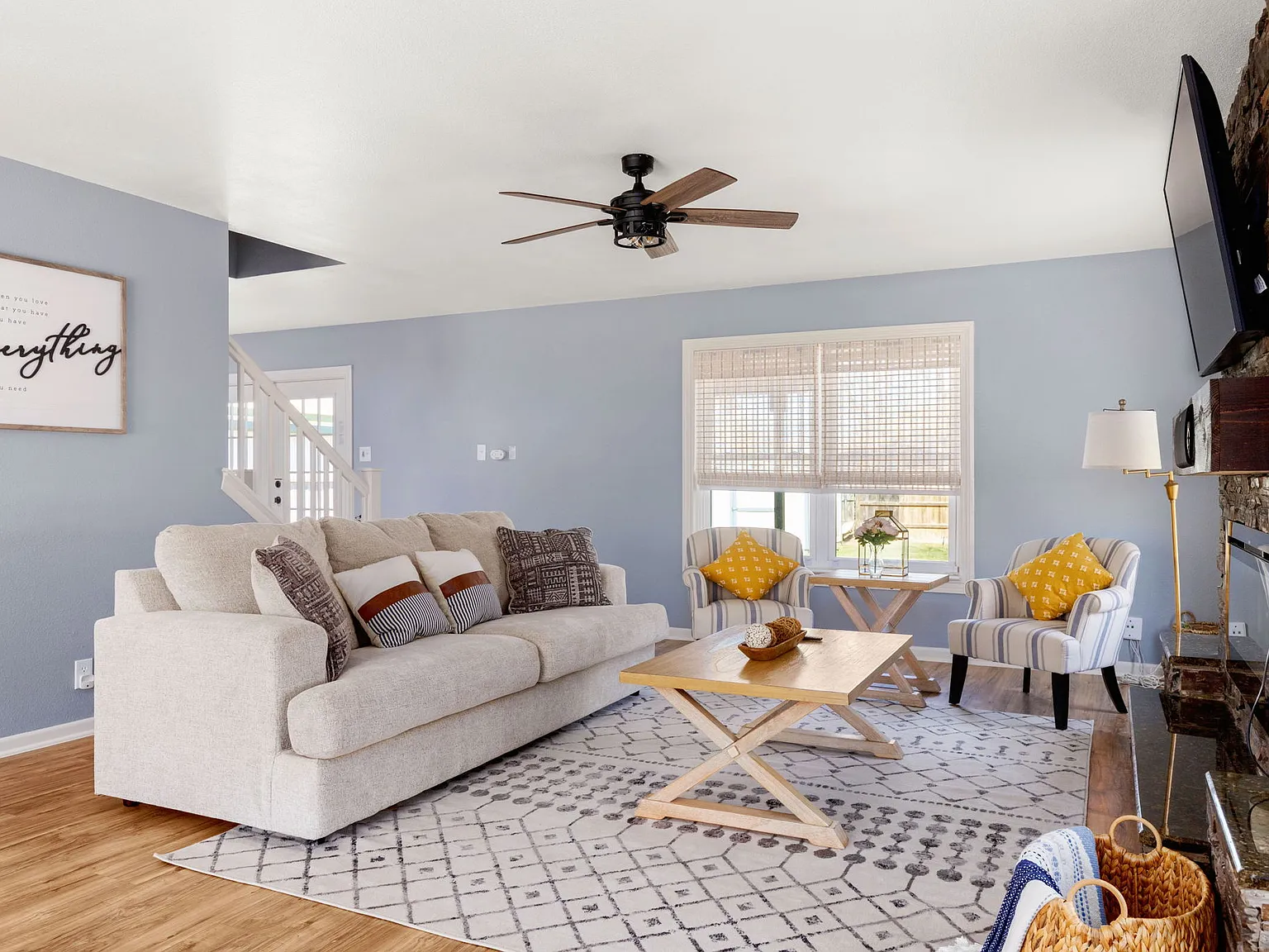 3 bed, 1700 sqft, $4,800 — Photo 1