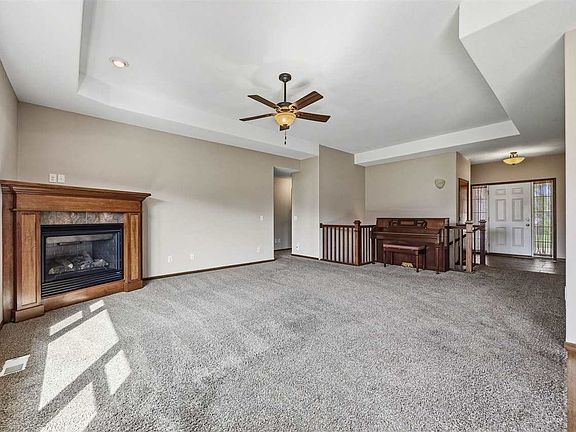 5th image of 2050 Hillside Dr