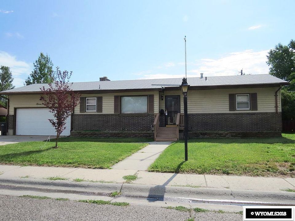 1st image of 1103 Sierra Dr