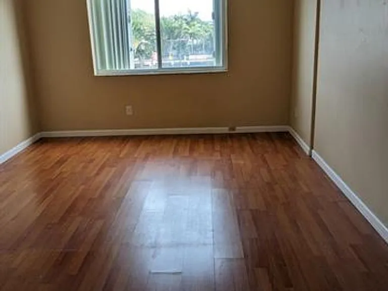 8001 N Crespi Blvd #CU-2C — Photo 15
