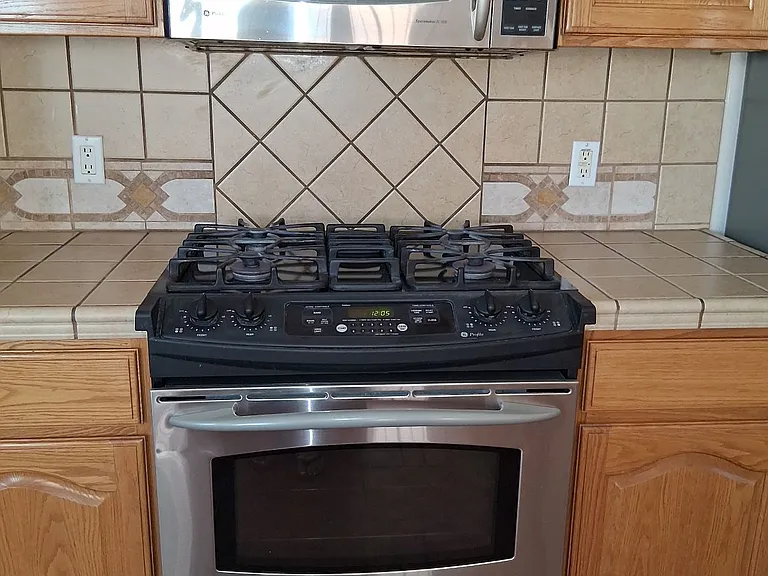 3882 W 27th Ln — Photo 9
