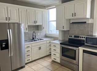 3613 Central St #A, Kansas City, MO 64111
