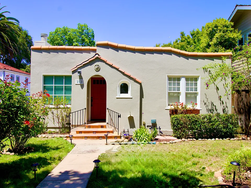 212 Gilbert Ave