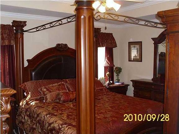 4th image of 122 Wheatfield Dr