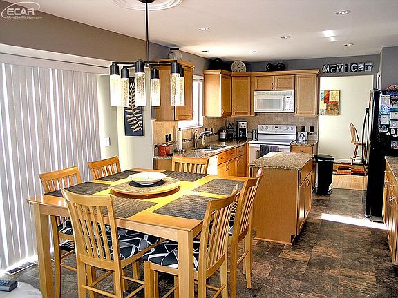 5th image of 6293 Lismore Cir