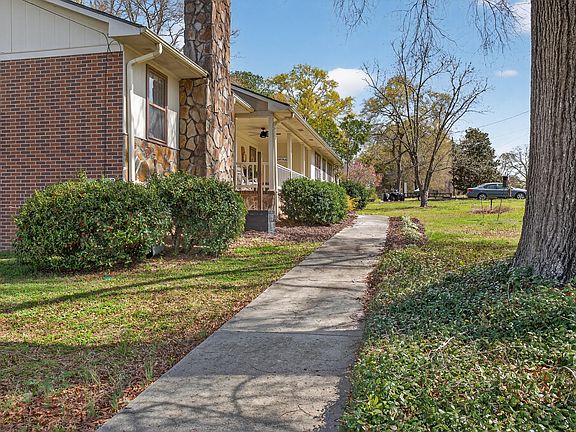 3rd image of 651 Wallace-wells Circle