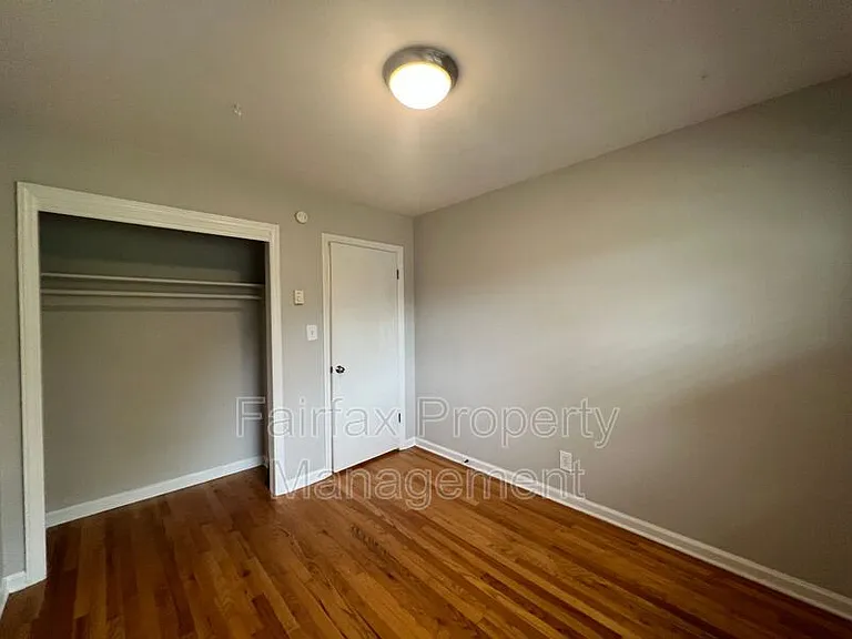 1931 Morehead Ave — Photo 10