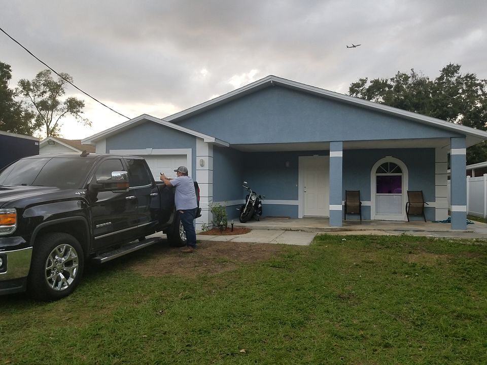 1st image of 6914 N Hubert Ave