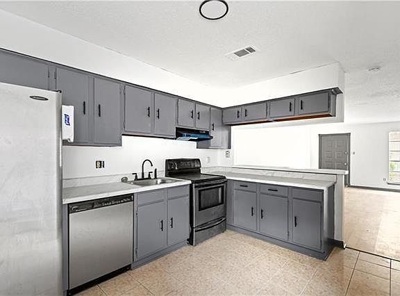 3rd image of 4112 Lac Bienville Dr APT B
