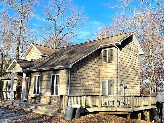 3rd image of 106 Parkview Dr