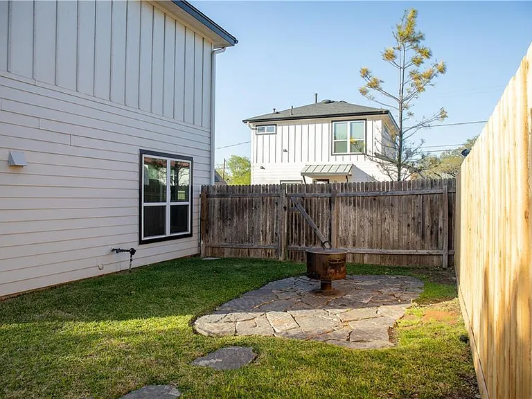 3415 Dalton St #B — Photo 30