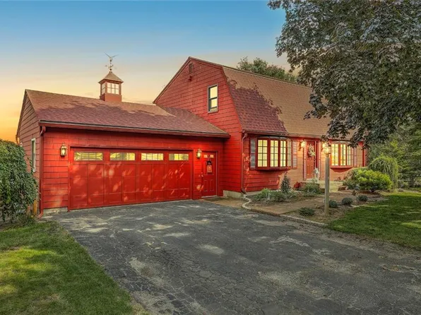 72 Silverwood Ln, West Warwick, RI 02893
