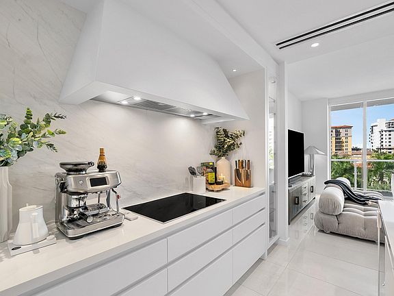 3rd image of 200 SE Mizner Boulevard #510