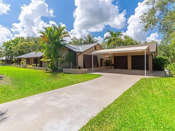 3rd image of 19120 SW 270th St