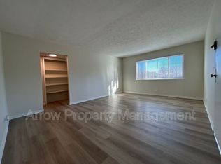 5702 S 13th St APT 8, Omaha, NE 68107