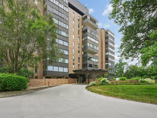 3131 Fleur Dr Unit 102, Des Moines, IA 50321