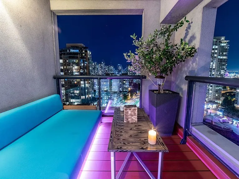 199 Drake St #PENTHOUSE — Photo 32