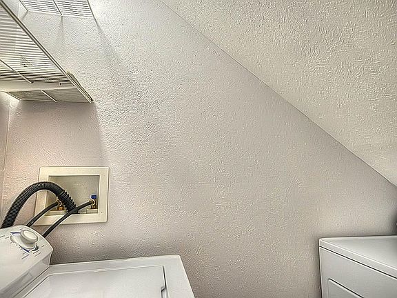 2nd image of 4211 Holland Ave #302