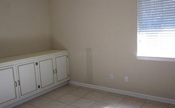 4th image of 4751 Oakbrook Ct