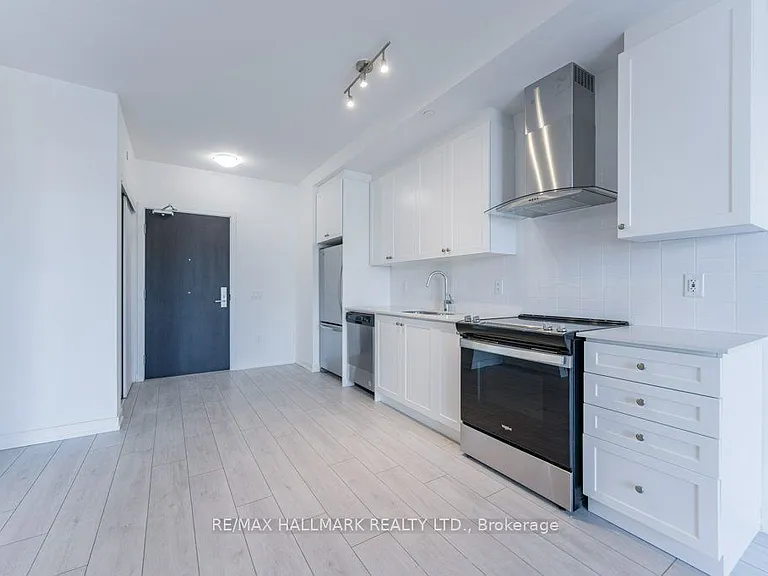 55 Duke St W #309 — Photo 5