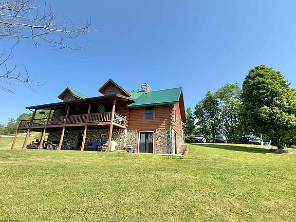 3rd image of 355 Bennett Rd