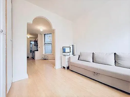 Rented by Douglas Elliman | media 7