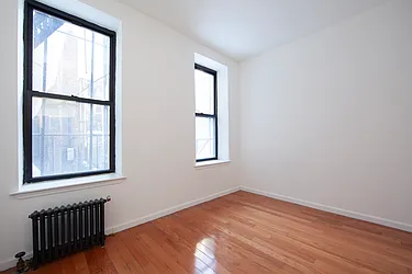 Rented by R New York