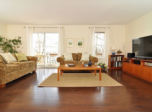 3rd image of 422 Carrollwood Dr #422