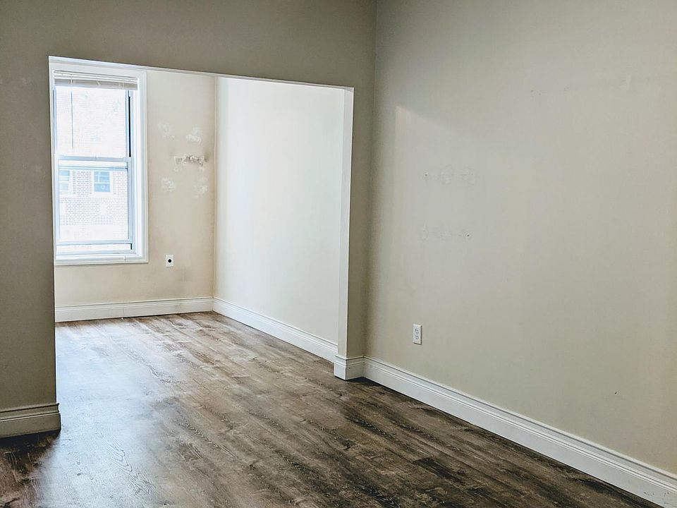 1st image of 32-48 44th St #2F
