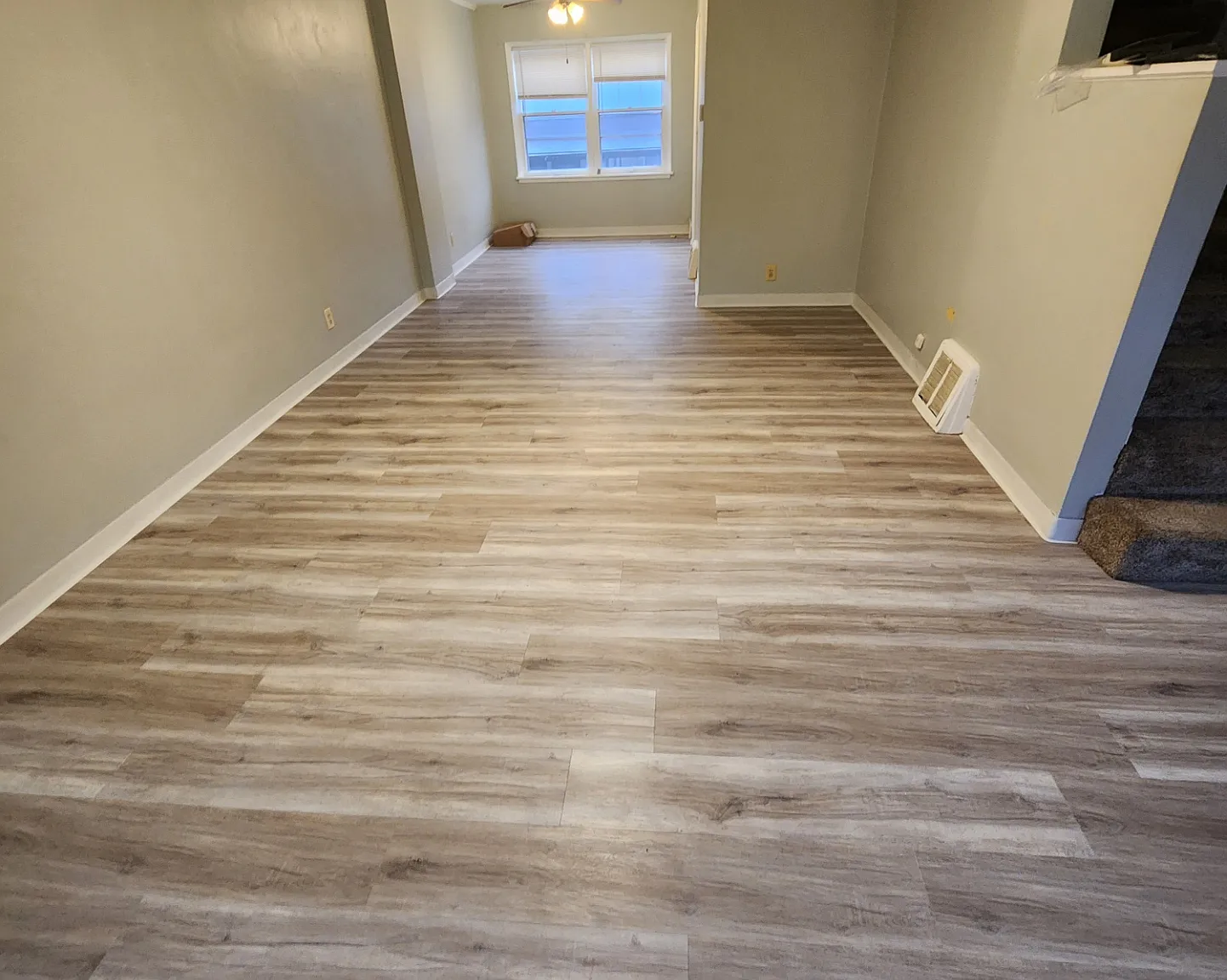 West Lincoln Appartments — Photo 1