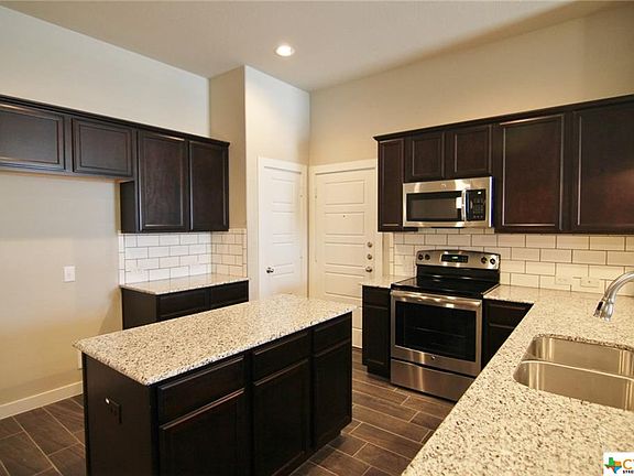 4th image of 502 Creekside Frst