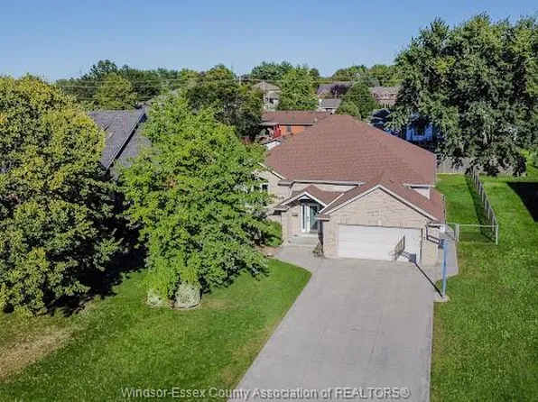 2520 Le Boeuf Ave, Tecumseh, ON N8N 5E3