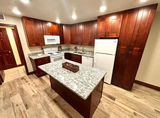 4407 S 27th St #11, Lincoln, NE 68512