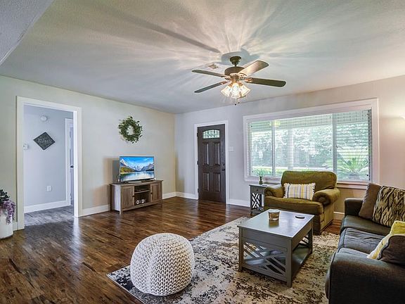 2nd image of 5027 Avenue L
