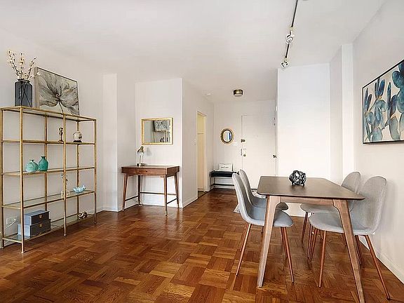 4th image of 1175 York Ave APT 8A