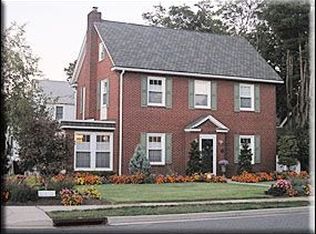 33 Capitolian Blvd, Rockville Centre, NY 11570