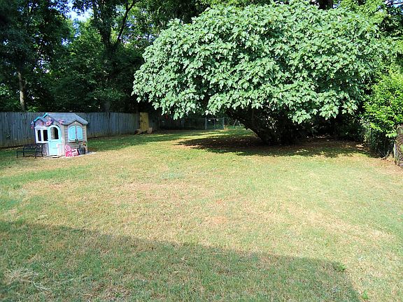 3rd image of 3066 Willena Ave