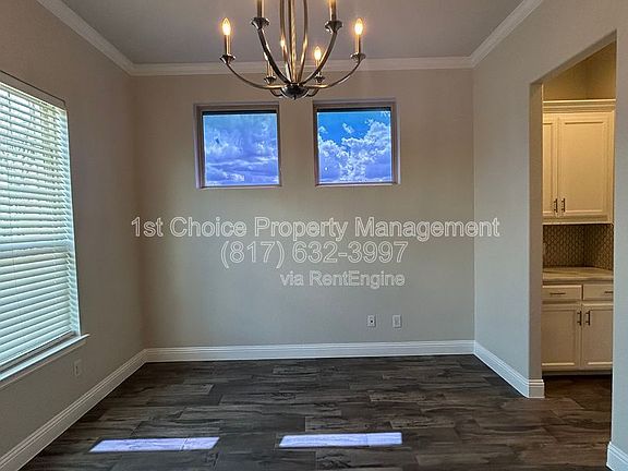 2nd image of 1710 Dale Ln